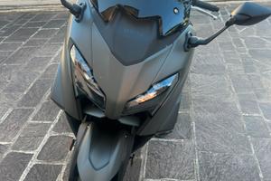 Scooter tmax 560