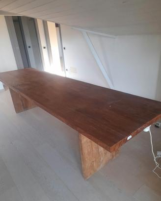 tavolo in legno castano