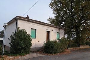 Villino al centro del paese con giardino