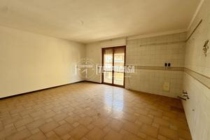 Ampio appartamento su due livelli e box auto doppi