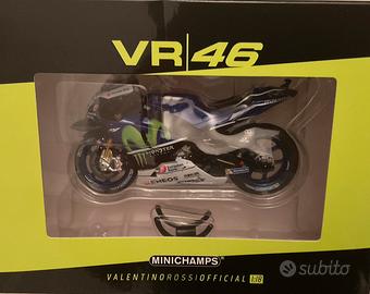 Yamaha YZR M1 2016 Valentino Rossi 1/18 Minichamps