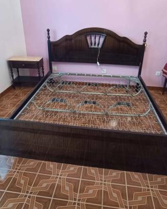struttura letto matrimoniale in legno vintage