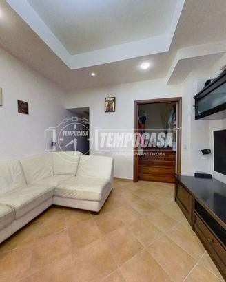 APPARTAMENTO CON TRE CAMERE E INGRESSO INDIPENDENT