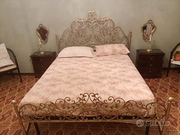 Camera da letto classica 