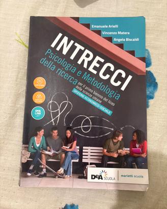 libro intrecci (scienze umane )