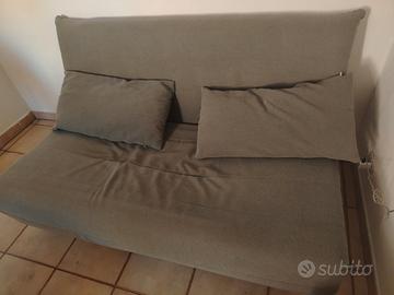 Divano letto 2 piazze con due cuscini