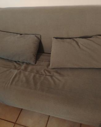 Divano letto 2 piazze con due cuscini