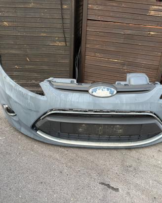 Paraurti ford fiesta fendibennia e griglia