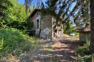 RUSTICO A SANTO STEFANO BELBO
