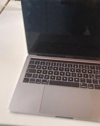 Apple MacBook Pro 2017 | 13.3" | Touch Bar 3.1 GHz