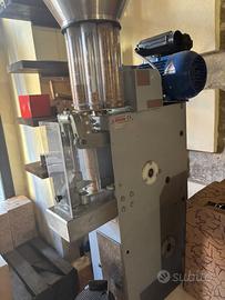 Imbottigliatrice automatica usata