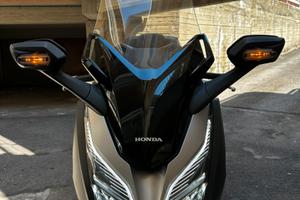 HONDA FORZA 300