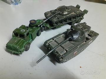 Vecchi mezzi militari