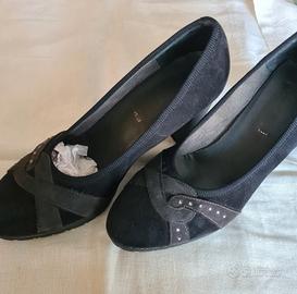 scarpa decolte con tacco e zeppa