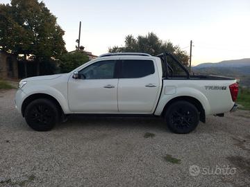 Nissan Navara Trek 