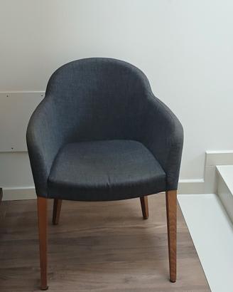 poltroncina in tessuto 