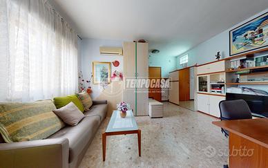 TRILOCALE AL SECONDO PIANO