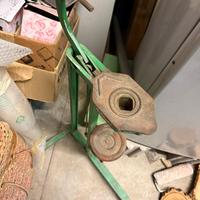 Tappatrice a colonna manuale