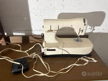 Macchina da cucire NECCHI 544 – SOLO PER RICAMBI