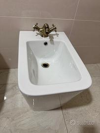 Bidet NUOVO!! Completo di rubinetto e sifone !
