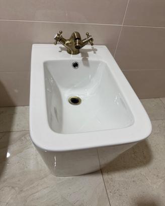 Bidet NUOVO!! Completo di rubinetto e sifone !