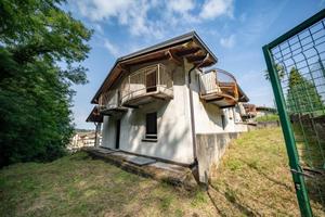 Villa di 165 m² con 3 locali e box auto doppio a D
