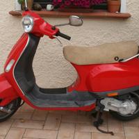 VESPA PIAGGIO  4 TEMPI A BENZINA