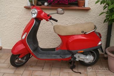 VESPA PIAGGIO  4 TEMPI A BENZINA