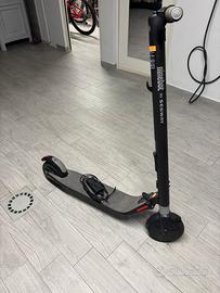 Monopattino eletrico ninebot