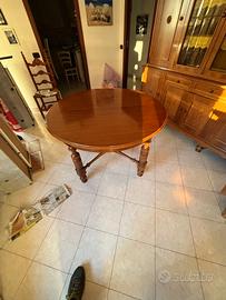 Tavolo rotondo in legno allungabile