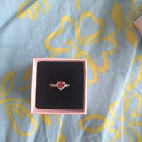 💍 Anello Pandora – Cuore rosso scintillante
