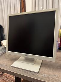 Monitor Fujitsu