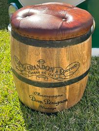 Sgabello contenitore  a forma di botte