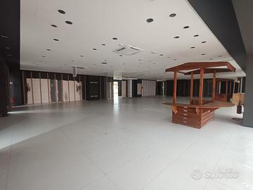 S.S.114 - Locale commerciale - Cat C/1