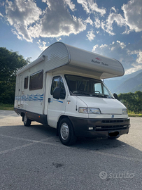 Camper 7 posti roller team 2.8 jtd