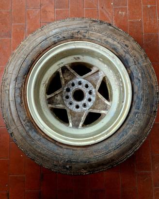 Gomma e Cerchione Ferrari 208-308 GTB-GTS d'epoca 