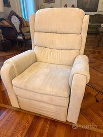 Poltrona elettrica alza persone e reclinabile