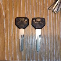 Chiavi nuove per Alfa Romeo storiche 75 90 Spider 