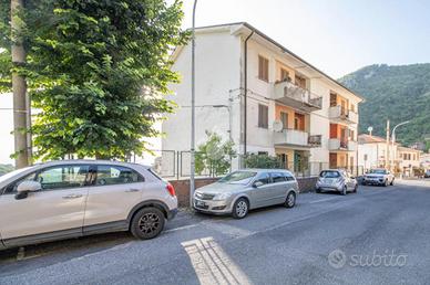 4 LOCALI A CANTALICE