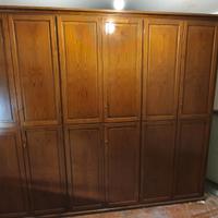 Armadio in legno massello