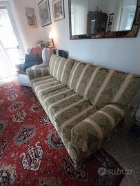 Divano 3 posti usato. 