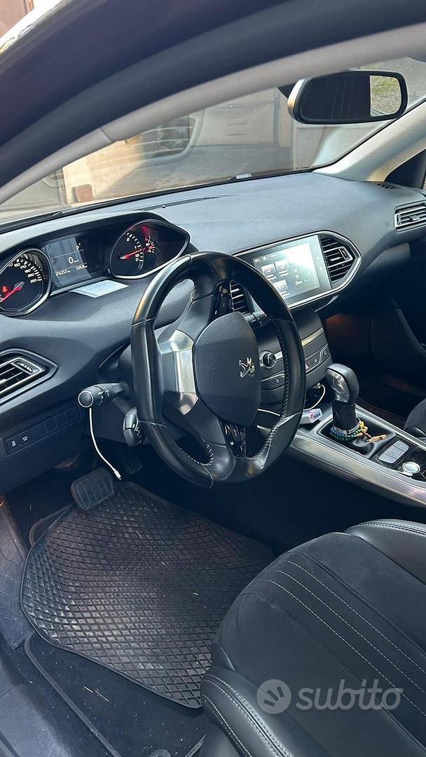 Peugeot 308 2015 photo 5