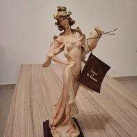 Scultura donna G. Armani