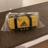 Borsa adidas mini portachiavi