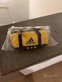Borsa adidas mini portachiavi