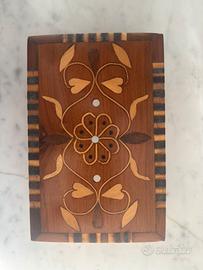 Scatola portagioie in legno