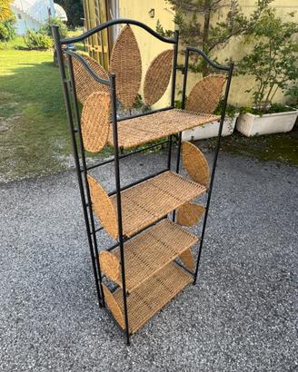 Scaffale etnico