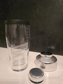 Mixer glass cocktail