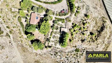Attività / Licenza di 170260 m² con 5 locali a Lic