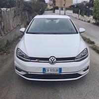 Volkswagen Golf 7.5- 1.0 TSI Busines DSG